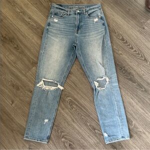 American Eagle High-Rise Light Wash Distressed Skinny Jeans Size 4